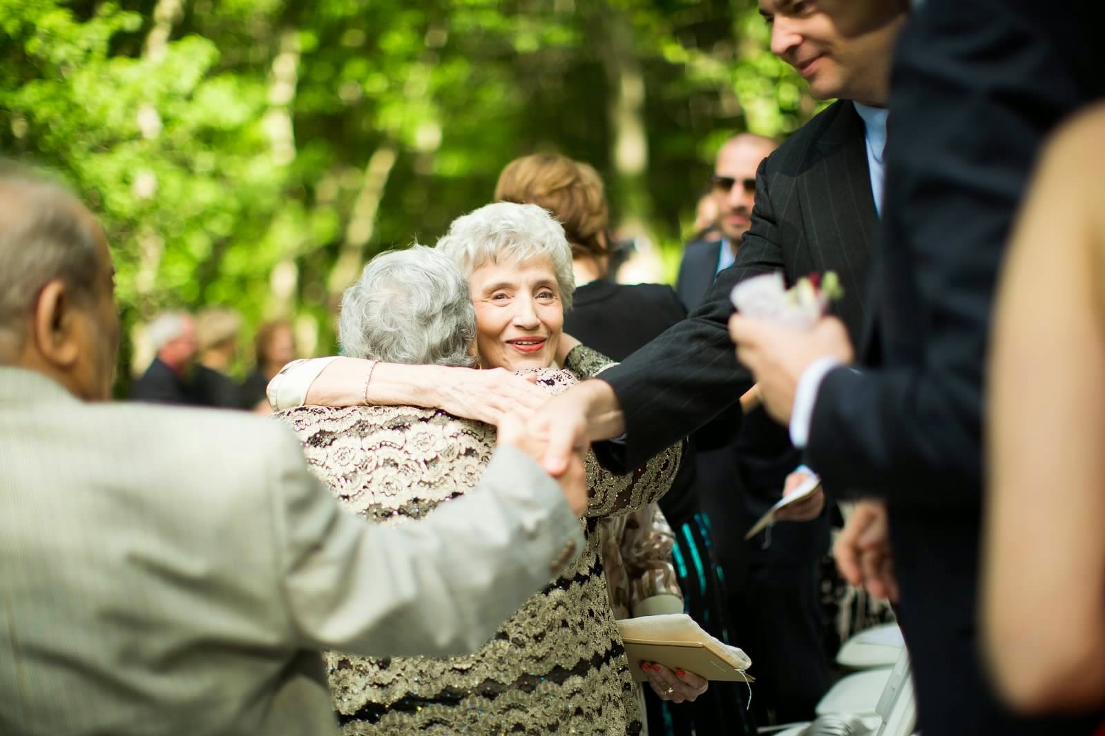 grandparents2Bpassing2Bthe2Bsign2Bof2BPeace2C2BAlisa2BTongg2BCelebrant2C2BDeLorenzo2BPhotography