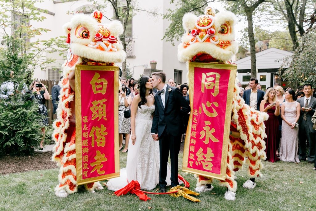 chinese lion dance with congratulatory banners alisa tongg celebrant emily wren photography