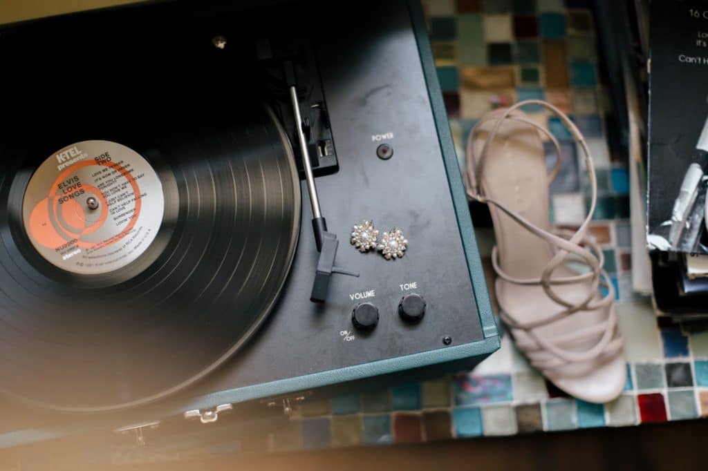 elvis love songs on the turn table wedding show portrait alisa tongg celebrant race street peir philadelphia wedding emily wren photography