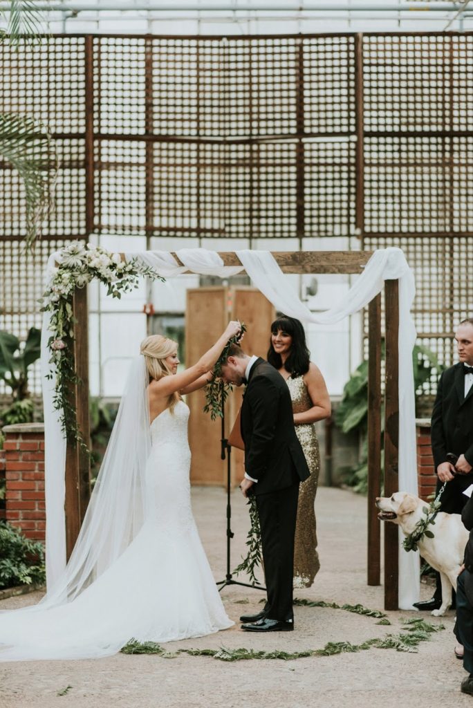 garland exchange alisa tongg celebrant horticultural center wedding m2 photography