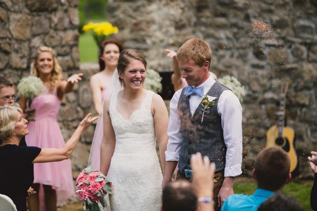 hannah and brian sell birdseed recessional