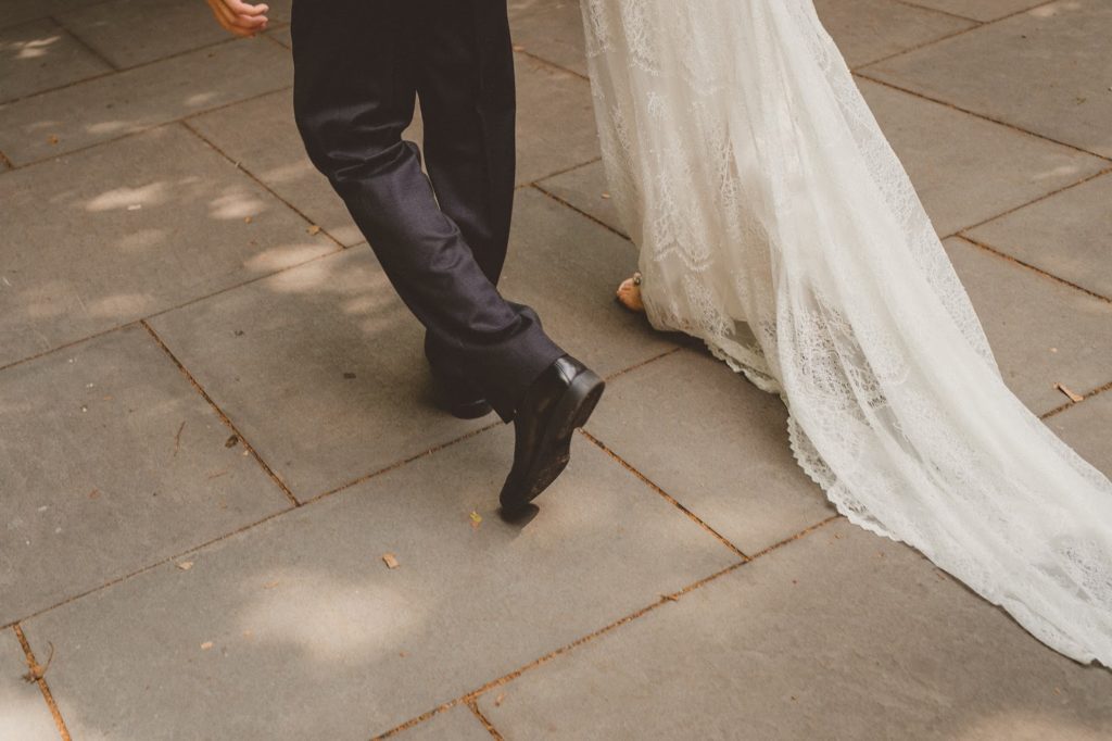 lets run away together...alisa tongg celebrant front palmer wedding pat robinson photography