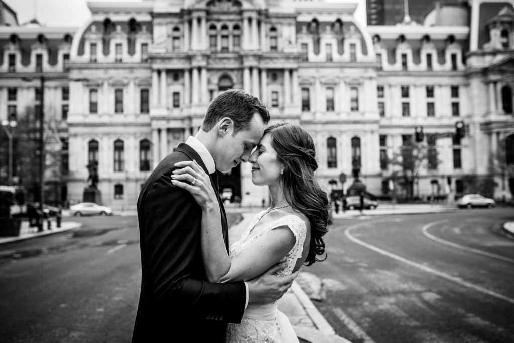 philadelphia city hall romance alisa tongg celebrant front palmer werth photography