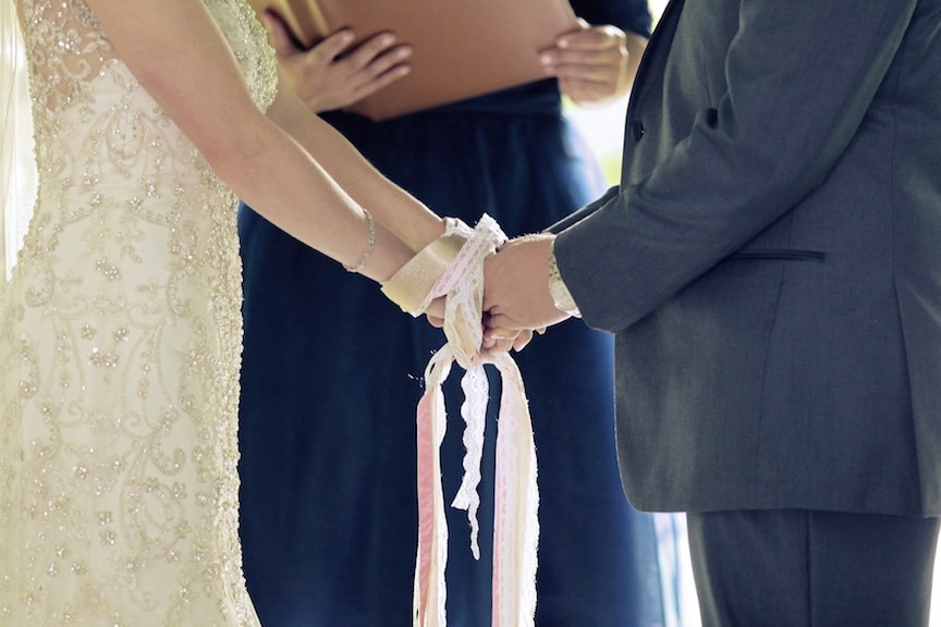 tie that knot handfasting close up fairmount park horticultural center alisa tongg celebrant peter van beever photography copy 2